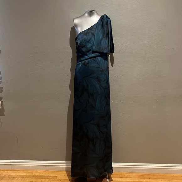 Sachin + Babi CHELSEA GOWN - TONAL PETAL New w partial tag - Picture 5 of 17